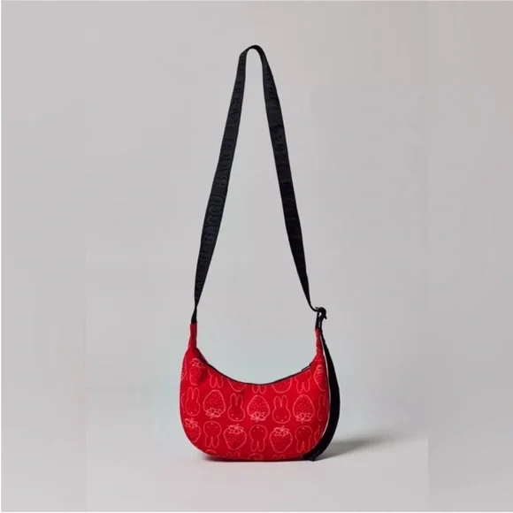 BAGGU Miffy UO Urban Outfitters Small Crescent Crossbody Bag Purse BNWT - Picture 3 of 7